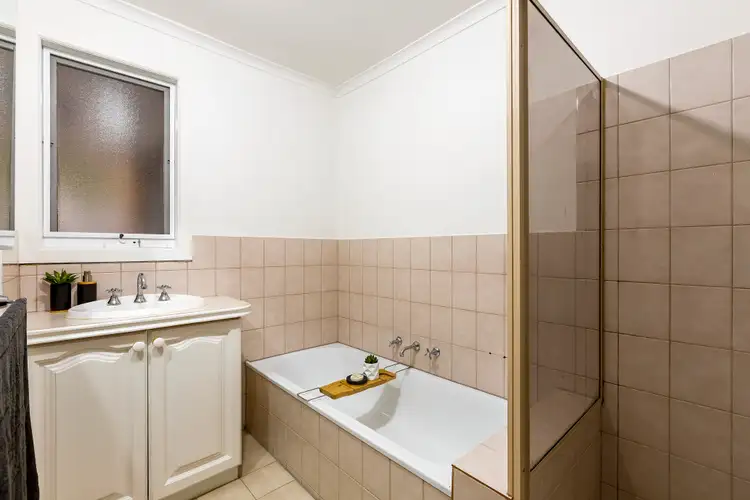 Sixth view of Homely unit listing, 2/10 Moira Grove, Glen Waverley VIC 3150