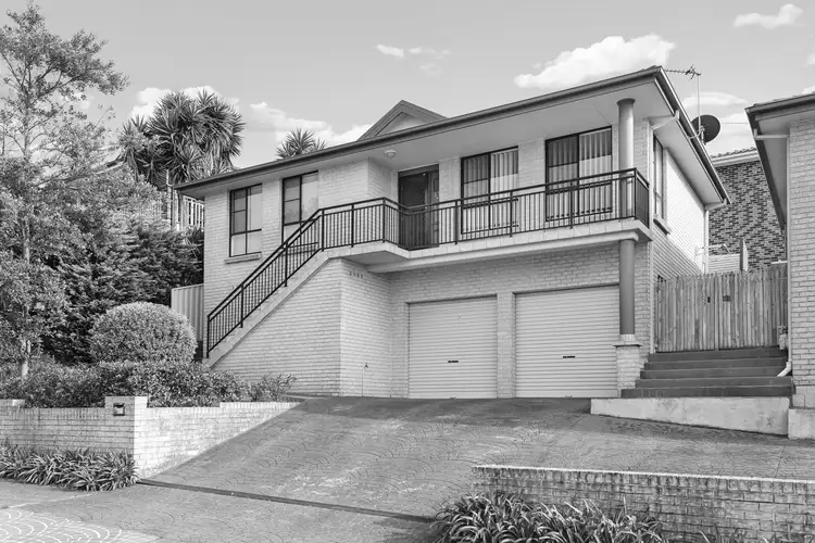 1/2 Yarle Crescent, Flinders NSW 2529
