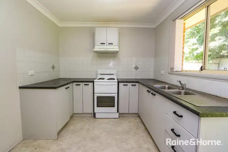 Second view of Homely unit listing, 2/204A Bentinck St, Bathurst NSW 2795