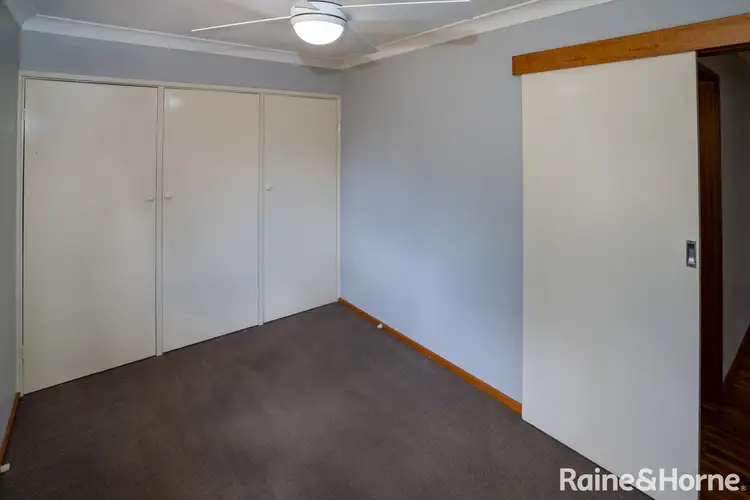Fifth view of Homely unit listing, 3/2 Raye Street, Tolland NSW 2650