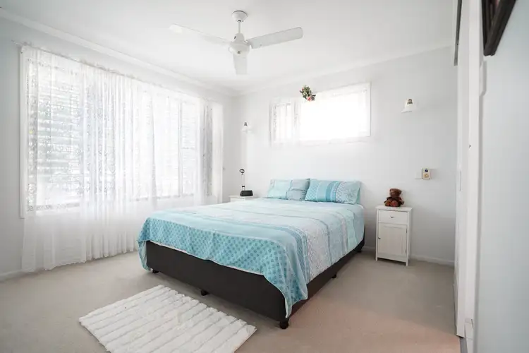Fifth view of Homely house listing, 4 Sealink Drive, Point Vernon QLD 4655