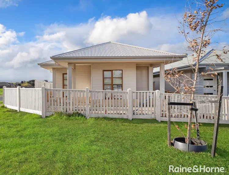Main view of Homely house listing, 19 Collins Parade, Kyneton VIC 3444