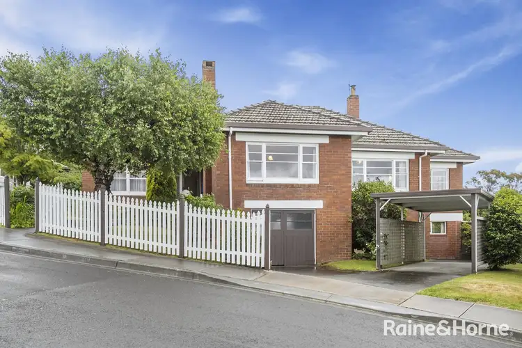 2 Paraclete Avenue, Mount Stuart TAS 7000