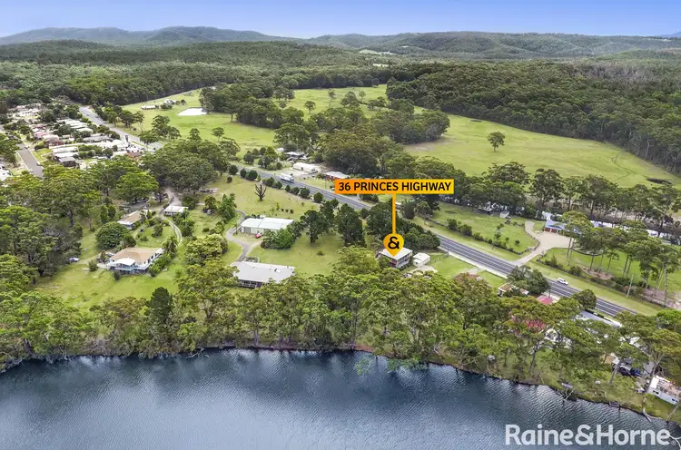 36 Princes Highway, Lake Tabourie NSW 2539