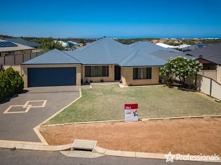 Second view of Homely house listing, 4 The Crowsnest, Drummond Cove WA 6532
