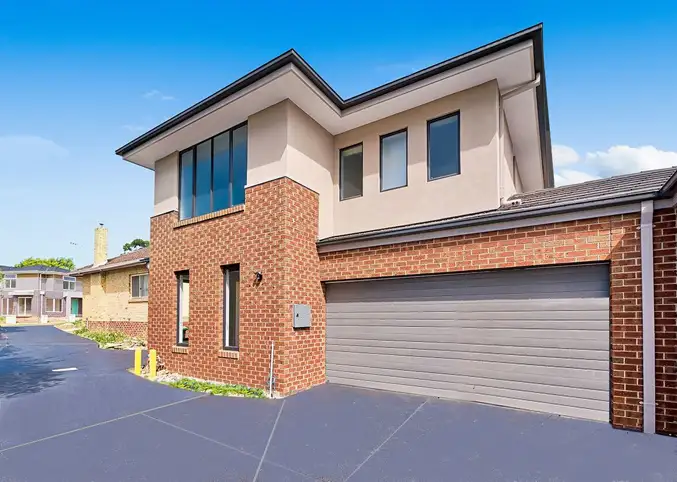 2/5 Service Road, Blackburn VIC 3130
