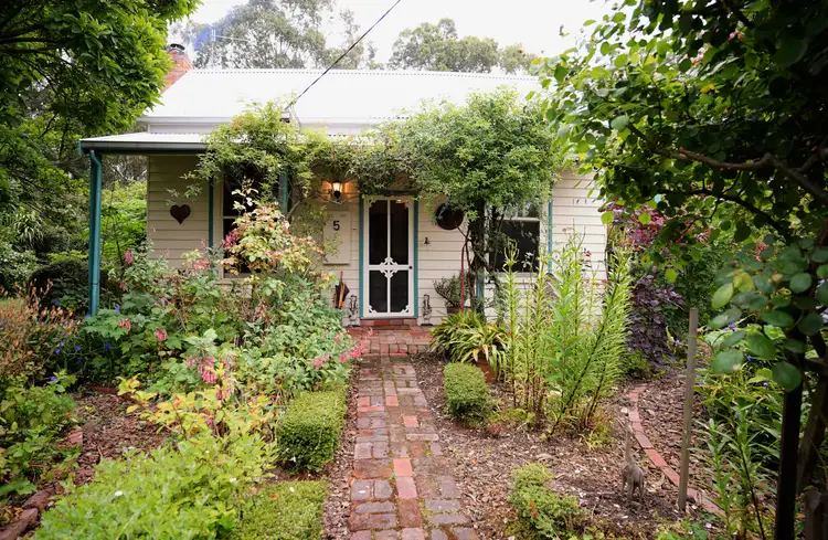 5 Mine Road, Foster VIC 3960