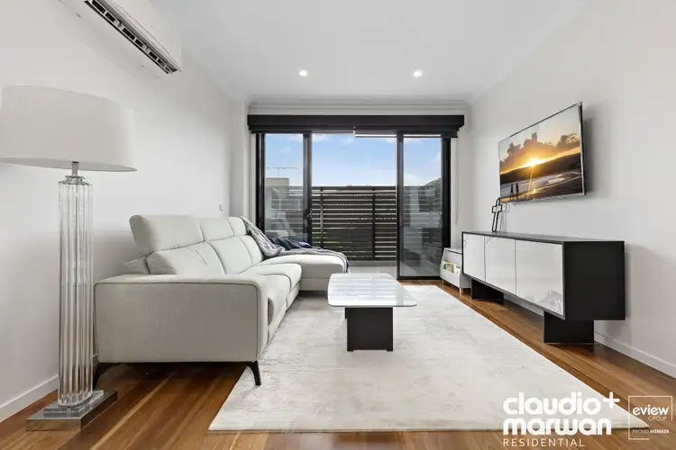 2/220 Waterloo Road, Oak Park VIC 3046