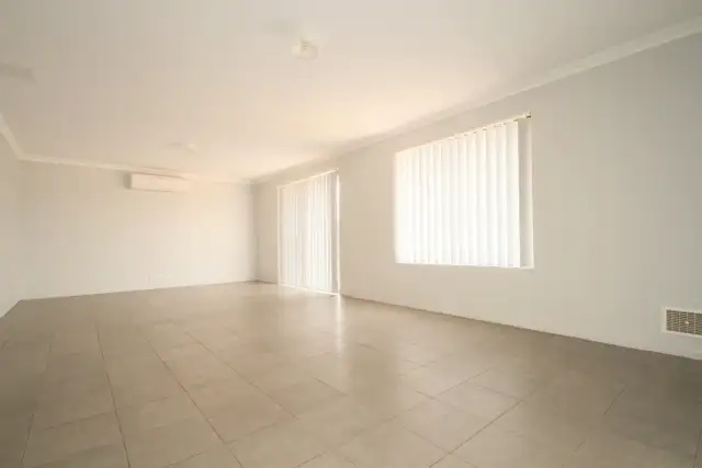 Seventh view of Homely house listing, 2 Sorrento Turn, Secret Harbour WA 6173