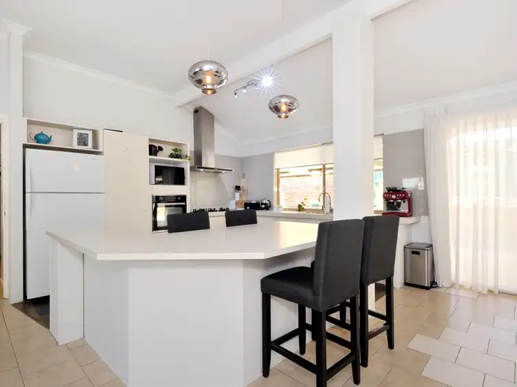 41 Perham Crescent, Leda WA 6170