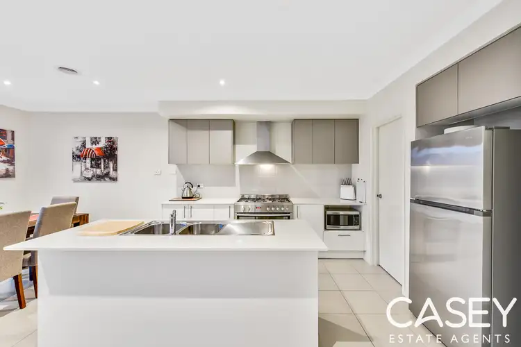 Sixth view of Homely house listing, 11 Hutton Way, Cranbourne East VIC 3977
