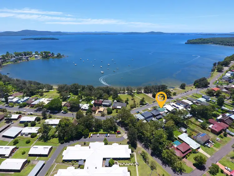 8 Peace Parade, Tanilba Bay NSW 2319