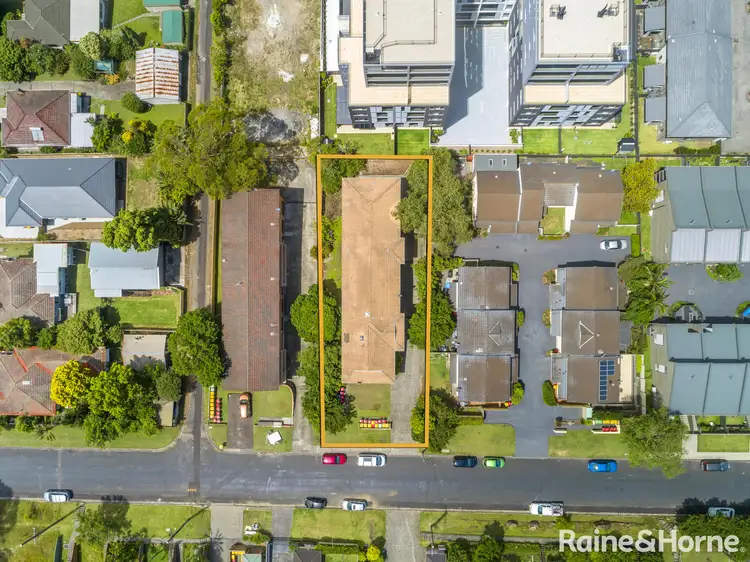 27 Donnison Street West, West Gosford NSW 2250