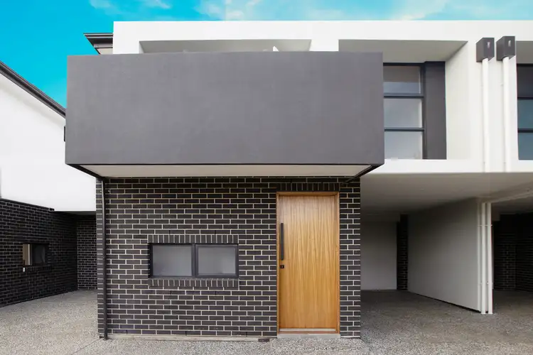 10B Blanden Avenue