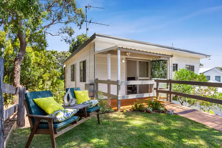 73 Forest Parade, Tomakin NSW 2537
