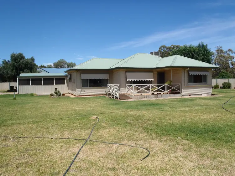121 Lonnie Road, Leeton NSW 2705