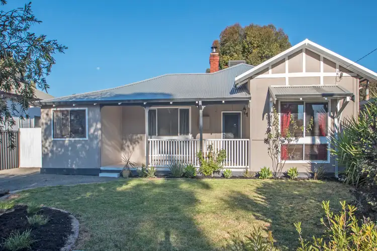 17 Campbell Street, Lamington WA 6430