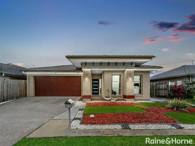 81 Burnett Drive, Holmview QLD 4207