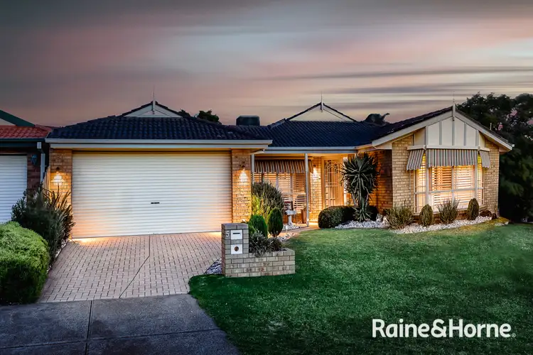 5 Wildwood Court, Cranbourne North VIC 3977