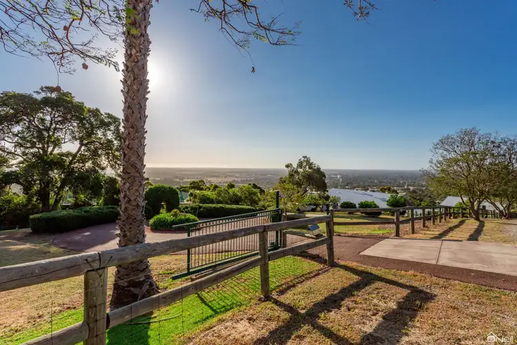 43 Richon Heights, Mount Richon WA 6112
