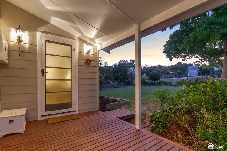 11 Brady Road, Jarrahdale WA 6124