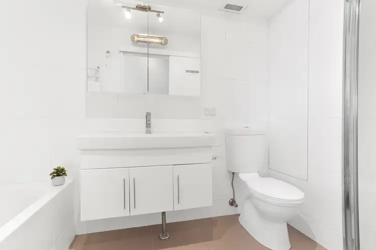 Fourth view of Homely apartment listing, 12/54 Darling Point Road, Darling Point NSW 2027