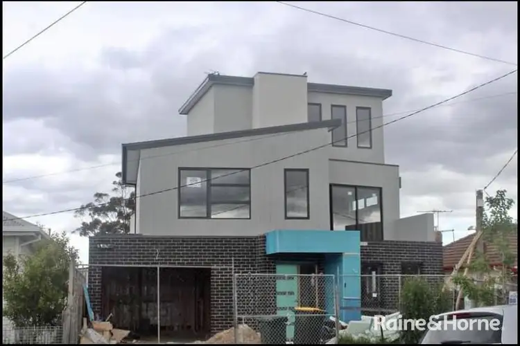 Main view of Homely townhouse listing, 1/40 Albert Cresent, St Albans VIC 3021