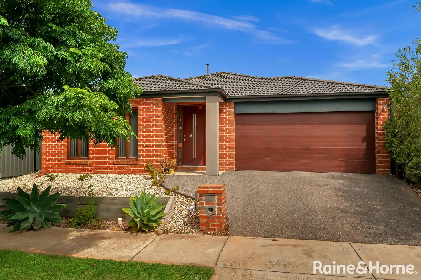 Main view of Homely house listing, 5 Falls Avenue, Craigieburn VIC 3064