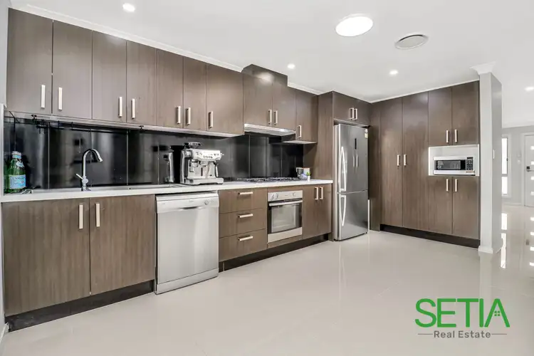 74 Carroll Crescent, Plumpton NSW 2761