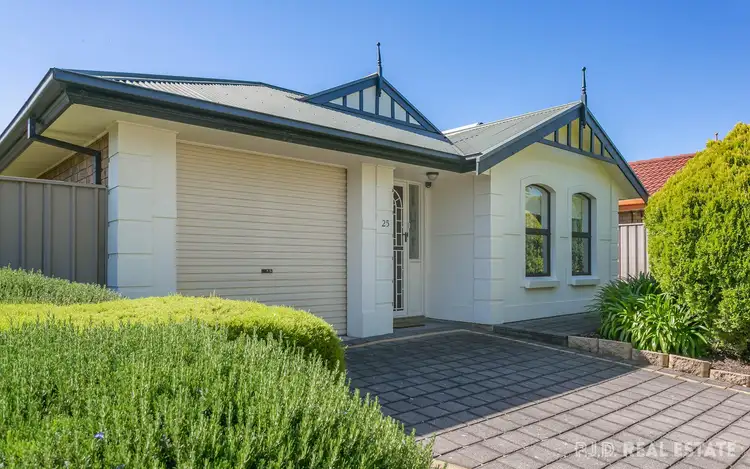 25 Ainslie Roberts Drive, Encounter Bay SA 5211