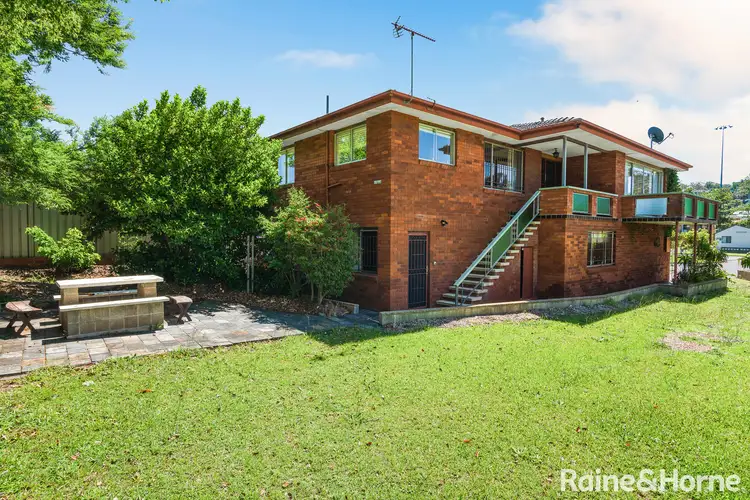 15 Enid Crescent, East Gosford NSW 2250