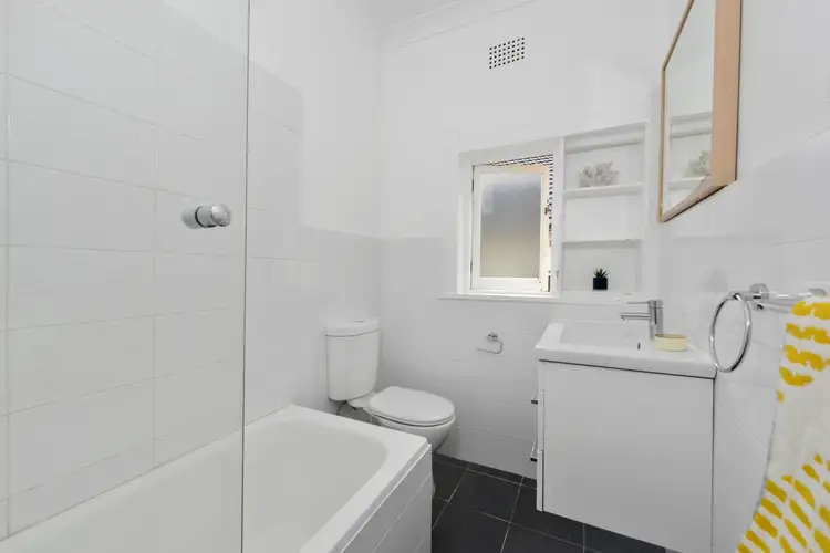 Sixth view of Homely apartment listing, 5/33 Oakley Road, North Bondi NSW 2026