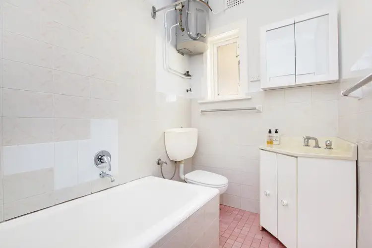 Sixth view of Homely apartment listing, 5/118 Curlewis Street, Bondi Beach NSW 2026