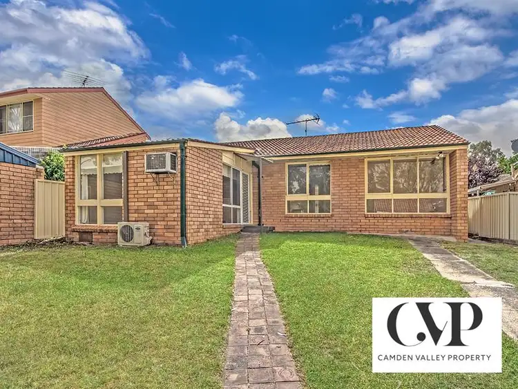 1 Timberlea Close, Bradbury NSW 2560