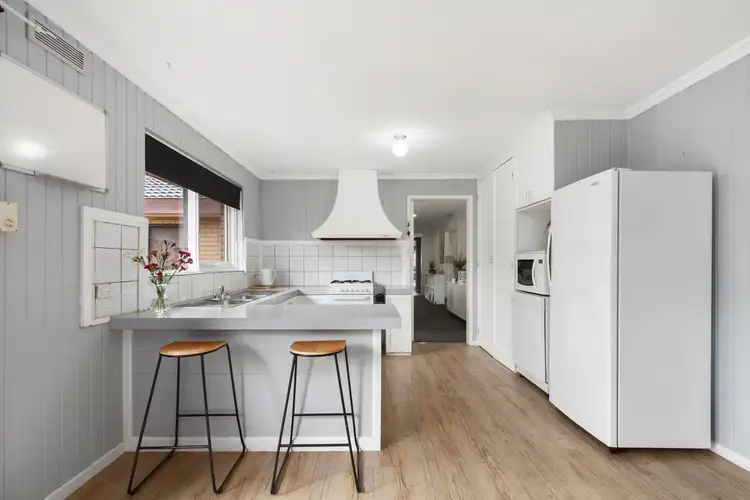 Fifth view of Homely house listing, 10 Poplar Avenue, Traralgon VIC 3844