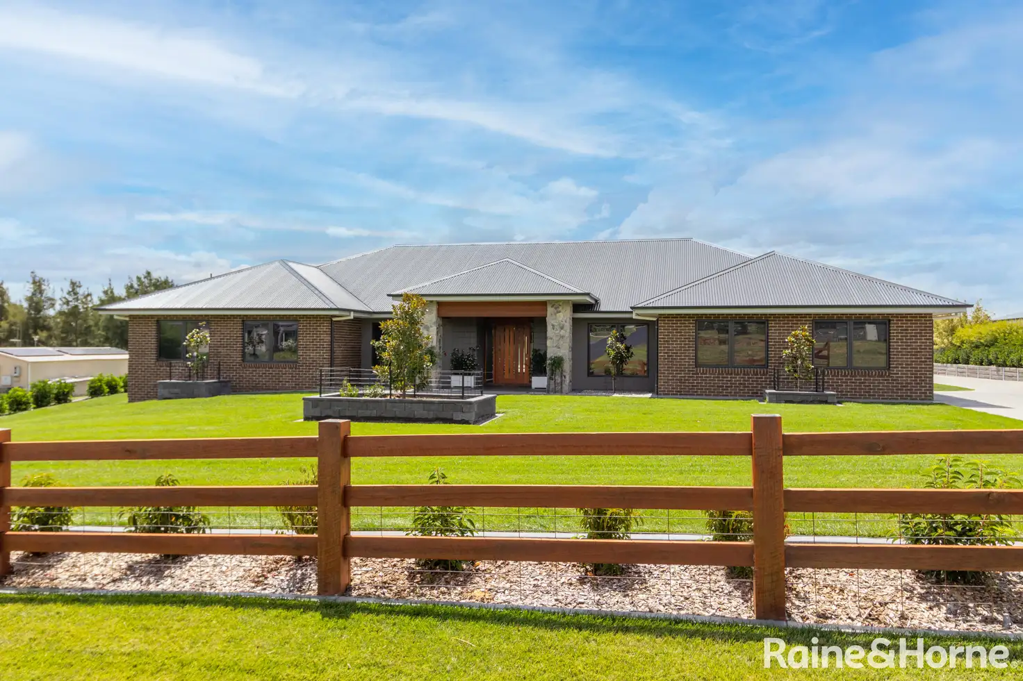 Main view of Homely house listing, 18 Ridgeview Close, White Rock NSW 2795