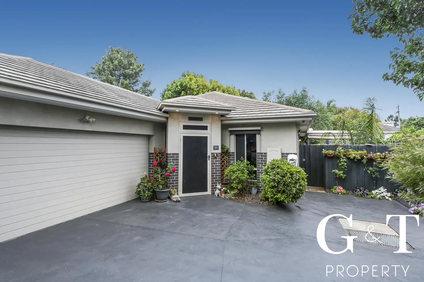 Main view of Homely townhouse listing, 2/4 Bayview Road, Frankston VIC 3199
