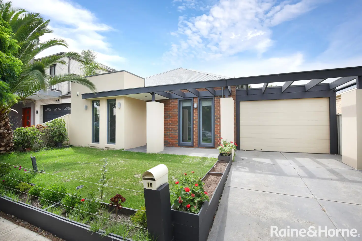 Main view of Homely house listing, 10 Ballybunion Avenue, Craigieburn VIC 3064