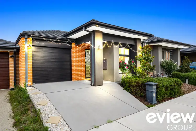 27 Grandvista Crescent, Cranbourne West VIC 3977