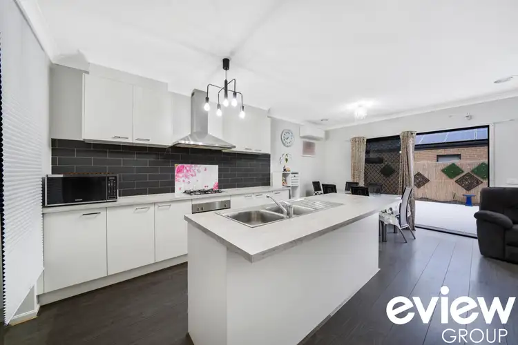 Fifth view of Homely house listing, 27 Grandvista Crescent, Cranbourne West VIC 3977