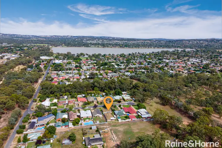 1&2/7 Bocquet Street, Lake Albert NSW 2650