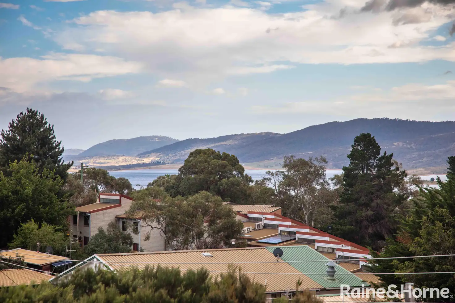 Main view of Homely apartment listing, 1/52 Gippsland Street, Jindabyne NSW 2627