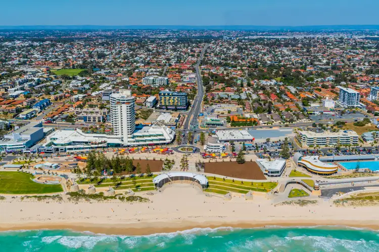 11/9 Pearl Parade, Scarborough WA 6019