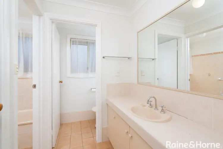 Fifth view of Homely house listing, 19 Yentoo Drive, Glenfield Park NSW 2650