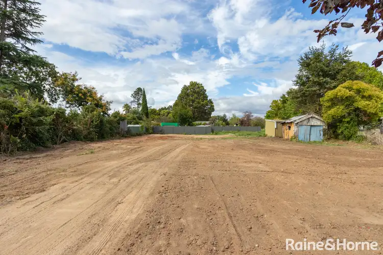 11 Baillie Street, Bathurst NSW 2795