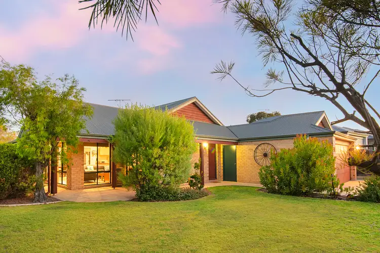 10 Duffy Place, Dunsborough WA 6281