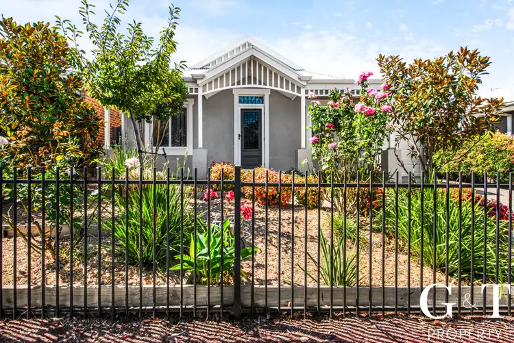 16 Wild Cherry Avenue, Pakenham VIC 3810