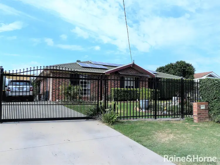 10 Rosewood Close, Moree NSW 2400