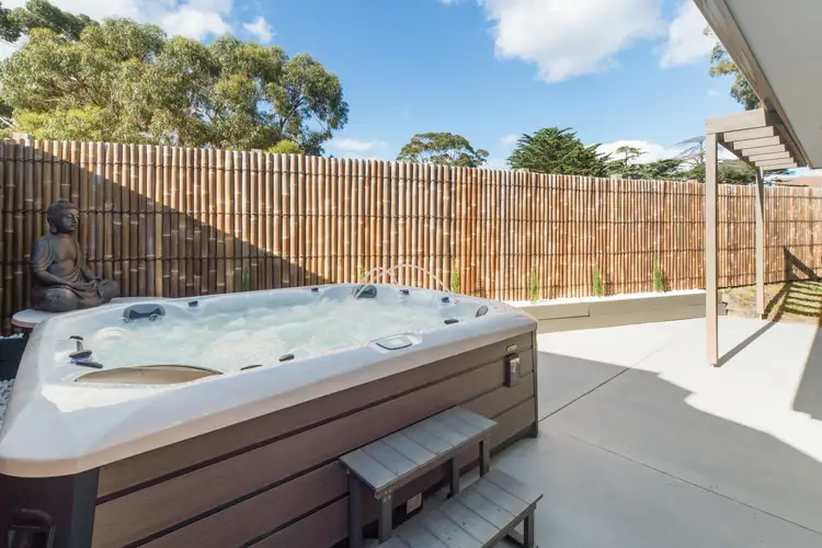 Main view of Homely house listing, 4 Oakmont Court, Frankston VIC 3199