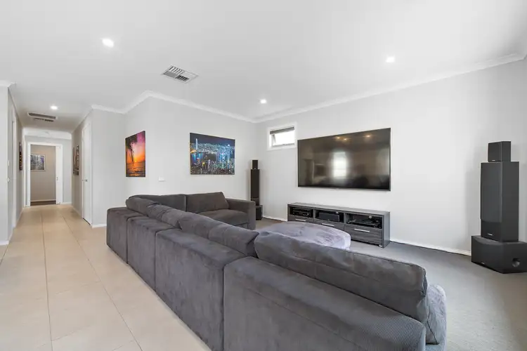 Third view of Homely house listing, 4 Oakmont Court, Frankston VIC 3199